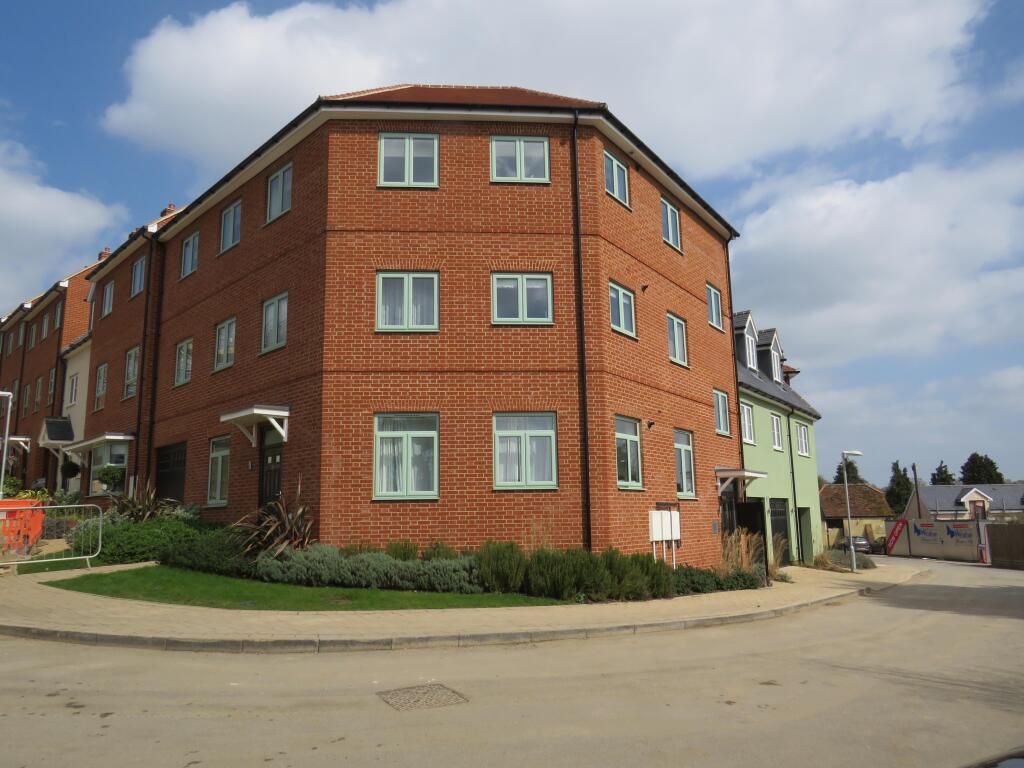 Main image of property: Summerhouse Hill, Buckingham, MK18
