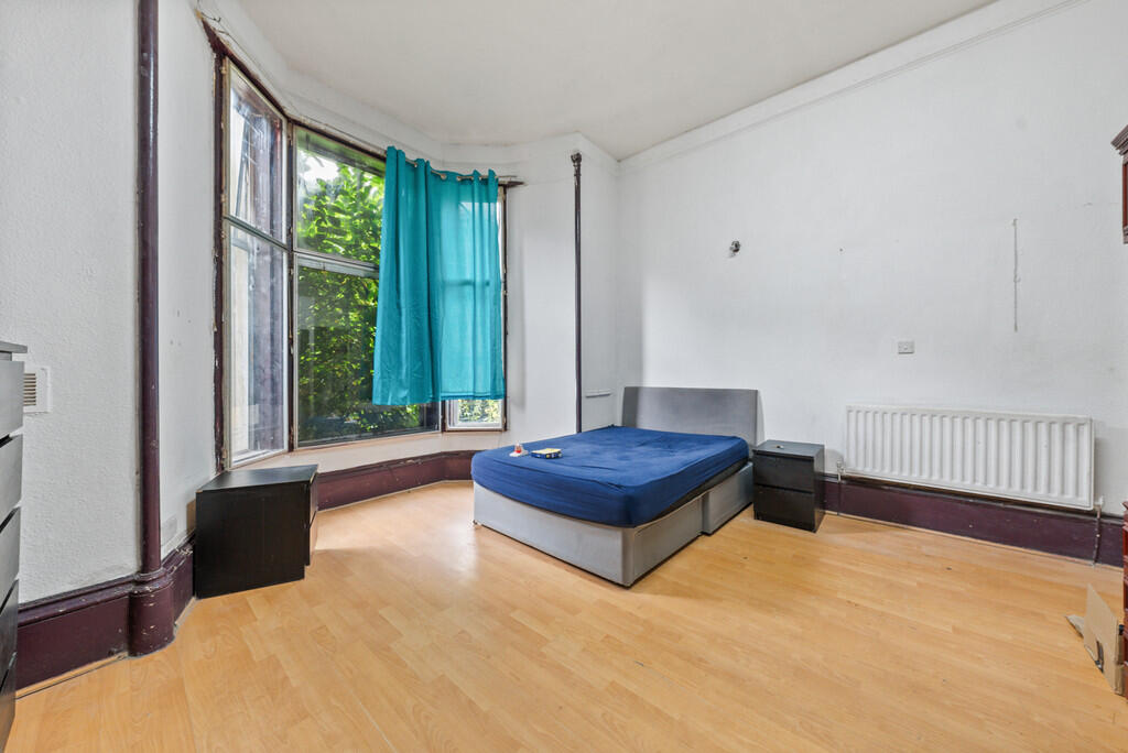 Apartment in Glasgow - View 2