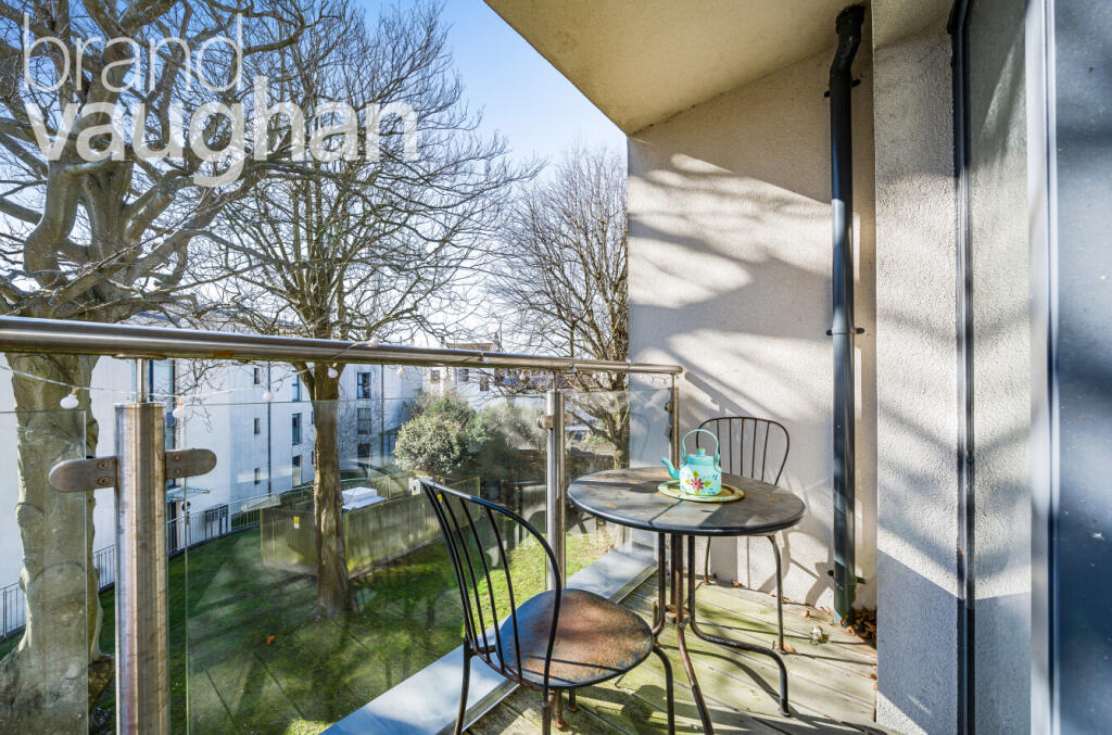 Apartment in Brighton - View 5