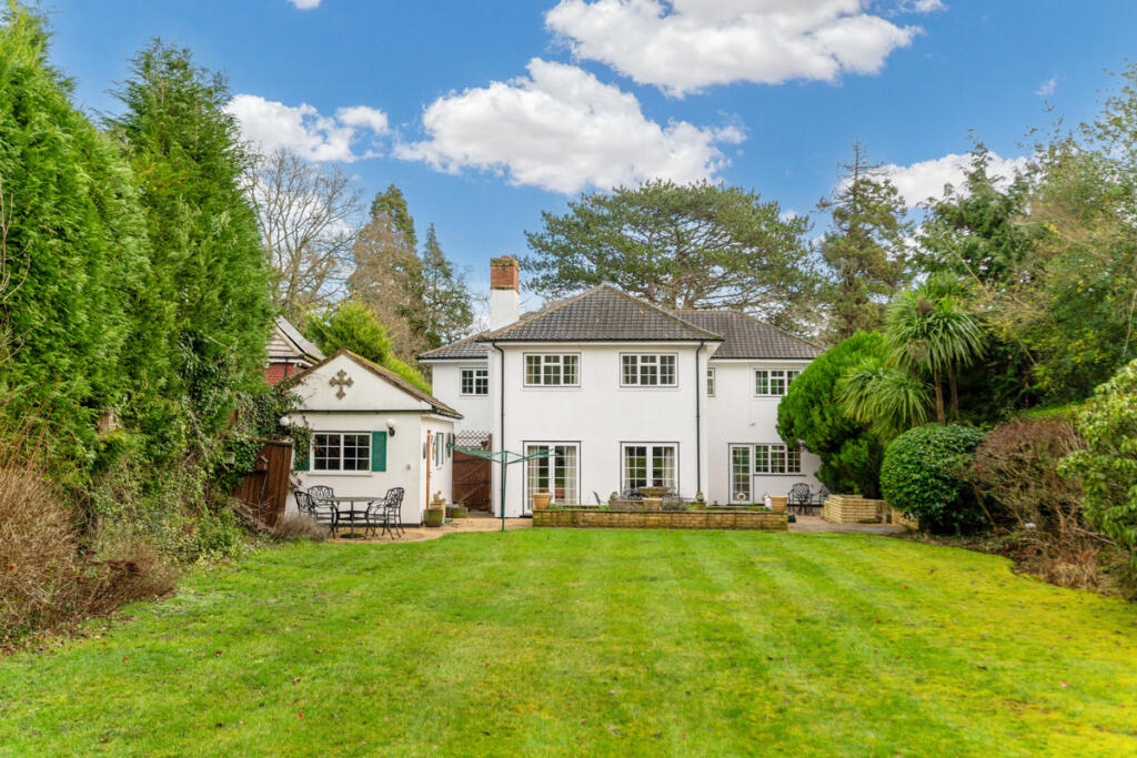 Main image of property: Bakeham Lane Englefield Green Egham, Surrey, TW20 9TU