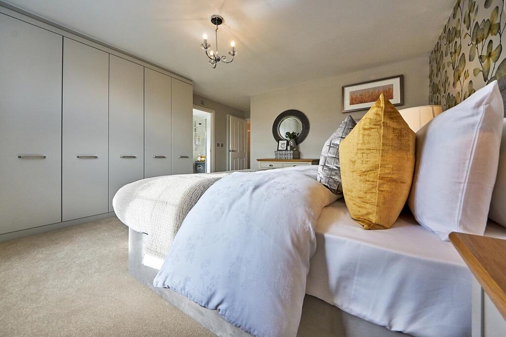 Main image of property: Bramcote Grange, Wentworth Drive, Nuneaton, Warwickshire, CV11 6NX