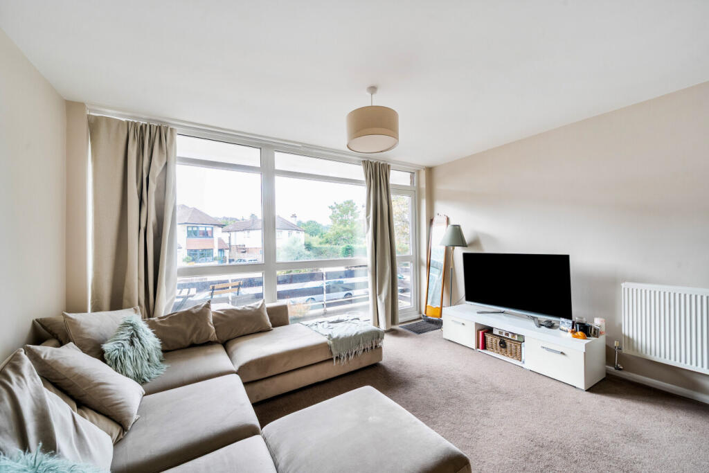 Apartment in Bromley - More