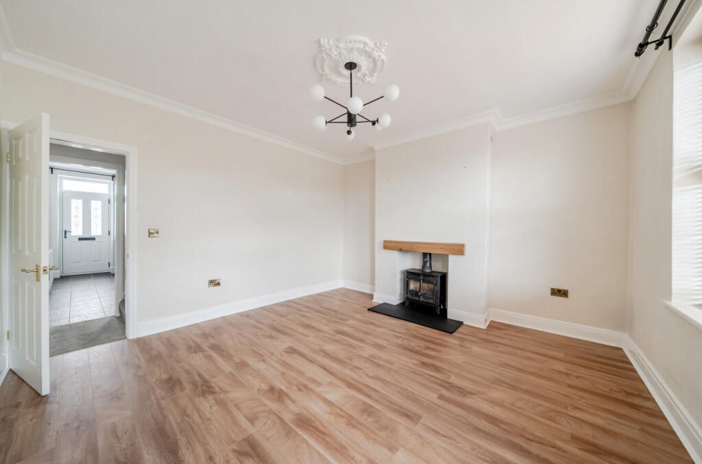 House in Leeds, East Ardsley - View 2