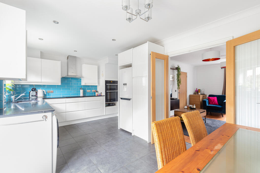 Tennyson Place, Ely, Cambridgeshire photo 4