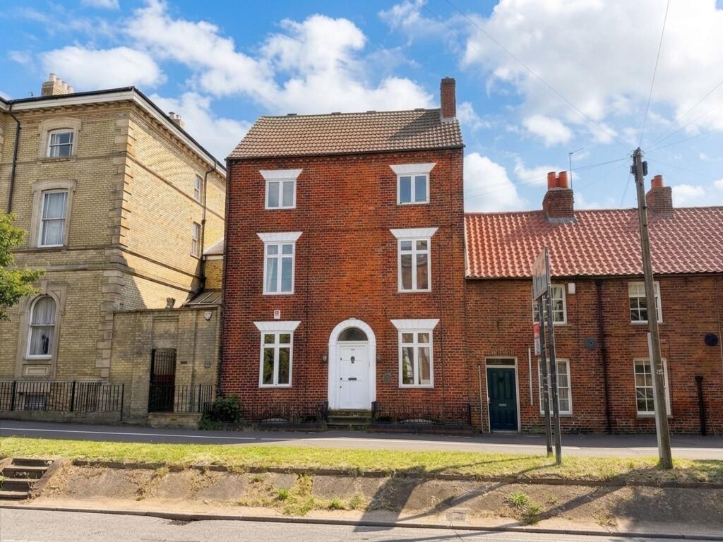 Main image of property: North Parade, Grantham, NG31