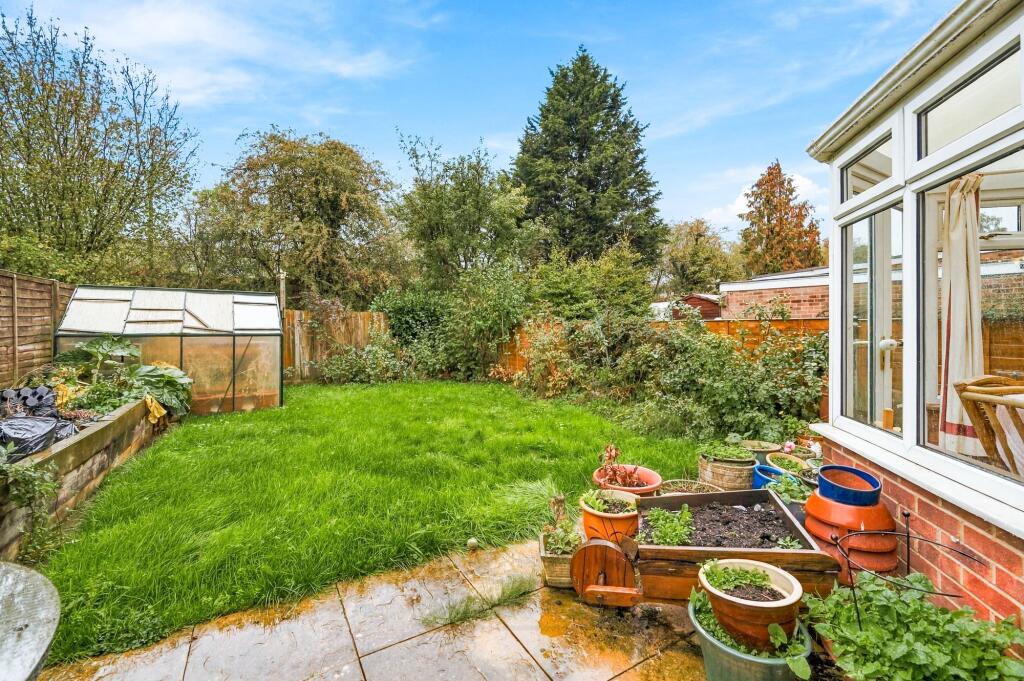 Coleridge Close, Bletchley, MK3 photo 4