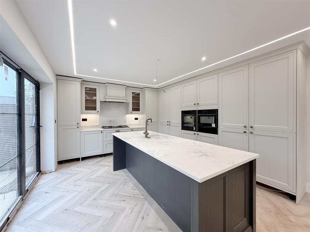 House in Tameside, Stalyhill - View 4
