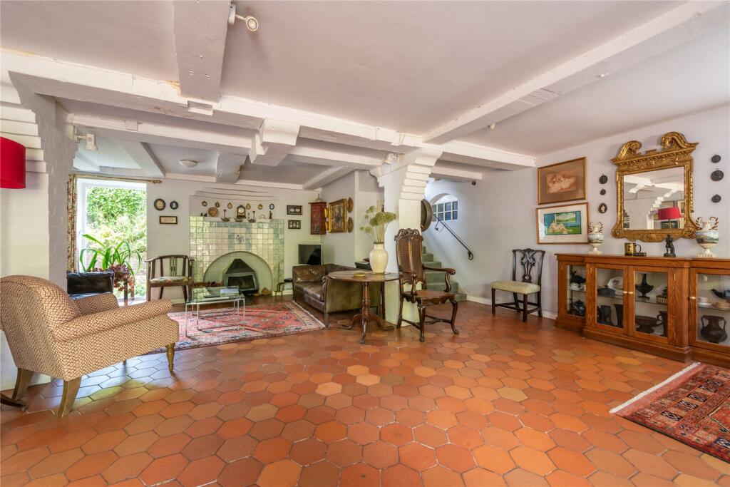 House in Dorking, Pixham - View 4