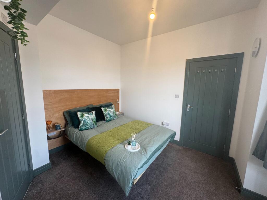 Main image of property: HMO Room 1, 7 Warmsworth Road