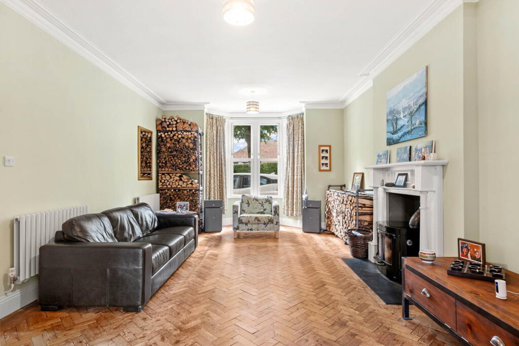 House in Worcester - View 4