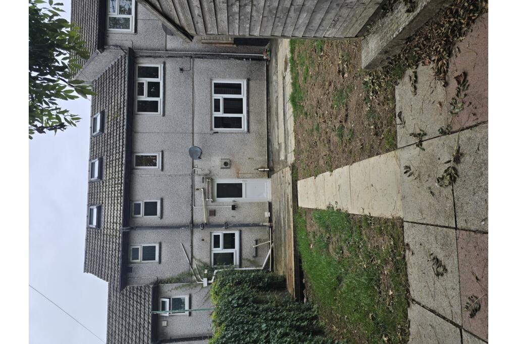 House in Plymouth, St. Ive - View 2