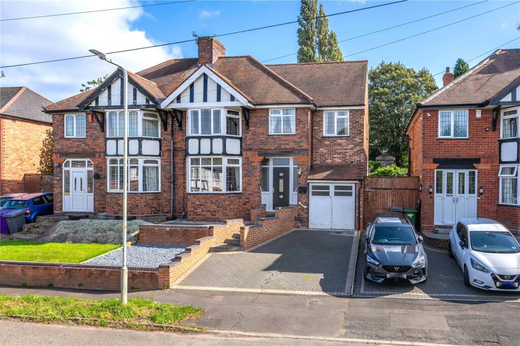 Main image of property: Lytton Avenue, Penn, Wolverhampton, West Midlands, WV4