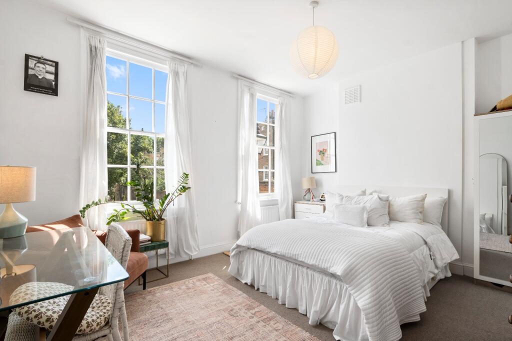 House in London - View 3