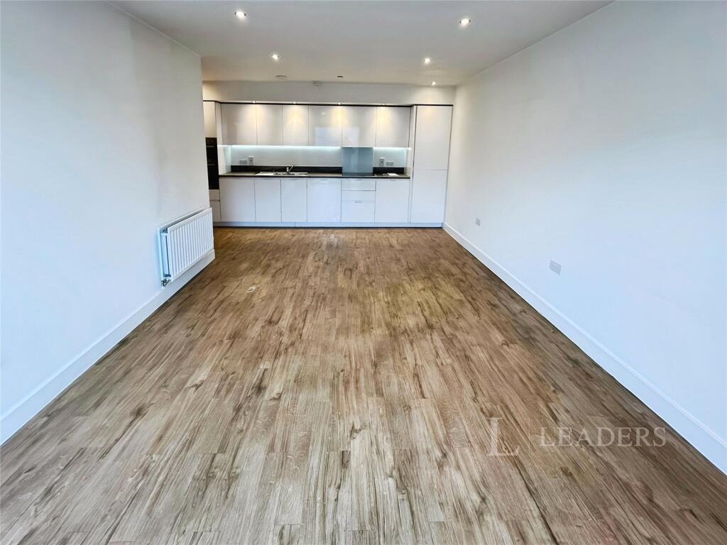 Apartment in Bedfordshire, Luton - More