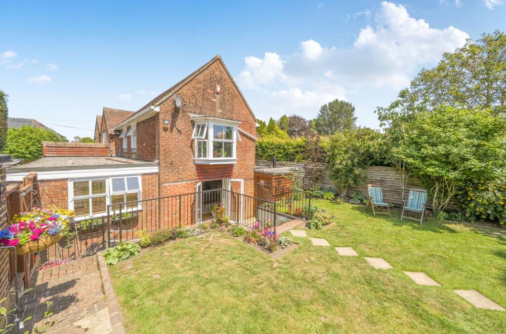 House in Chichester, West Sussex - View 4