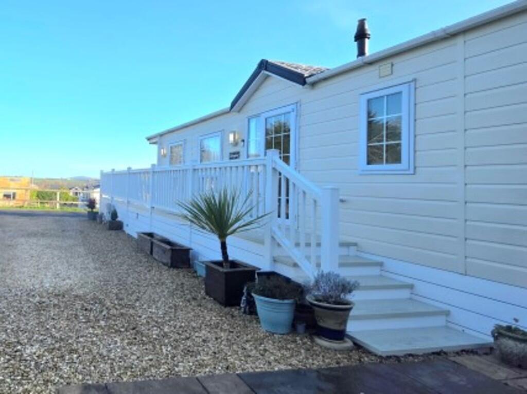 Main image of property: Claypits, Eastington