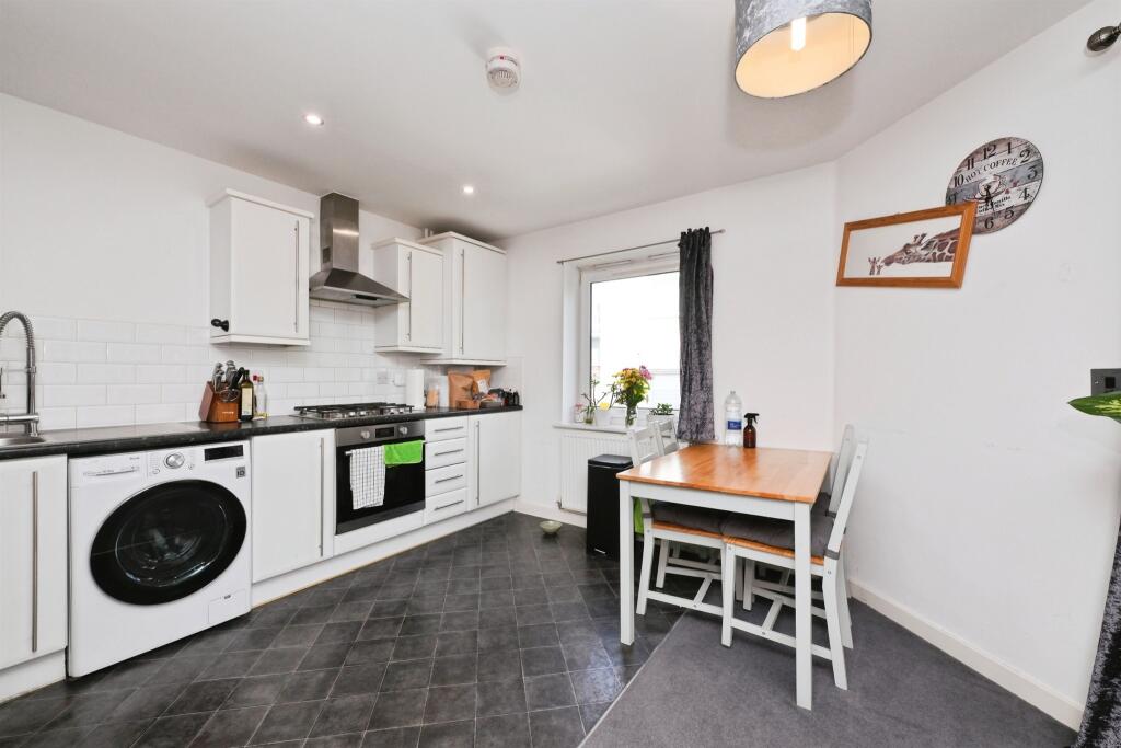 Apartment in Harlow, Essex - View 3