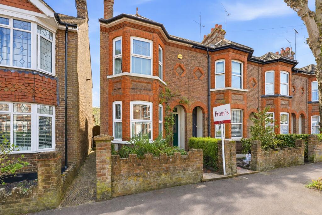 Main image of property: Clifton Road, Dunstable, Bedfordshire, LU6