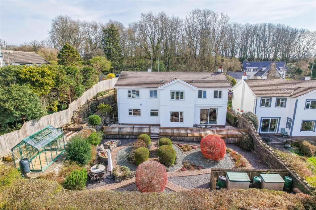 Main image of property: The Rhiw, Graig Penllyn, Nr Cowbridge, Vale of Glamorgan, CF71 7RS