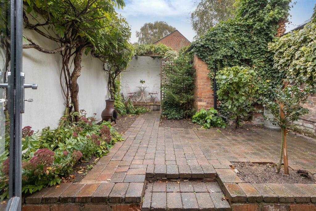 Baker Street, Lutterworth photo 4