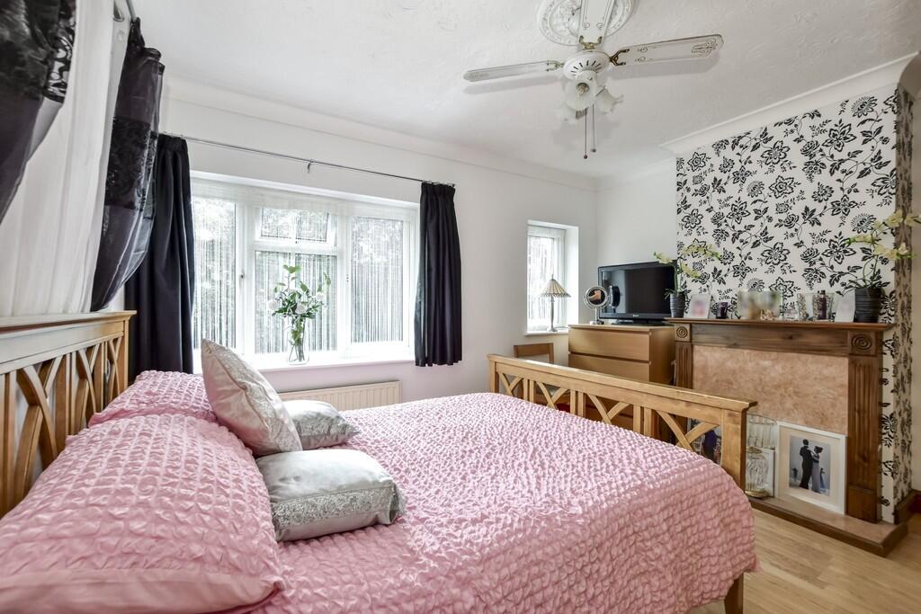 House in Watford - View 5