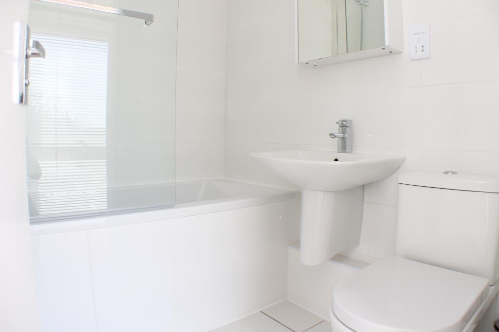 Apartment in St Albans - View 4