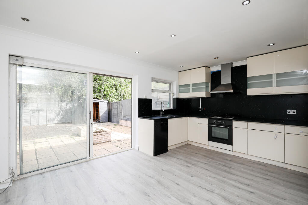 House in Southall - View 3