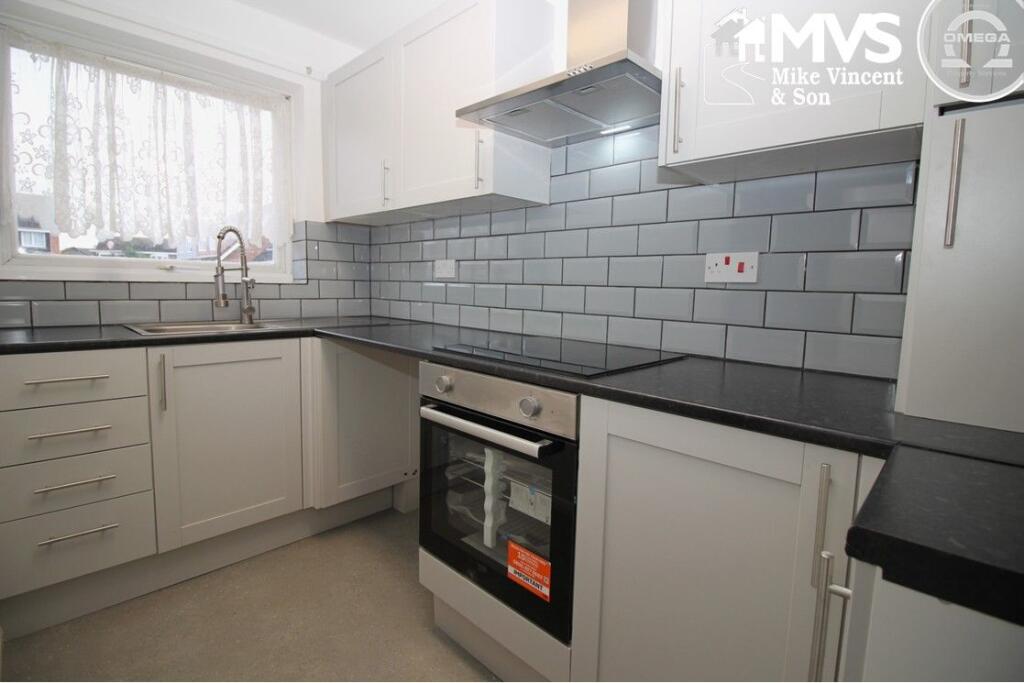 Becontree Close, Clacton-on-Sea photo 2