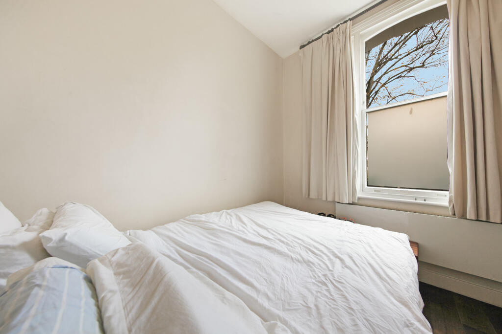 16, Grove Park, London, Greater London, SE5 photo 3