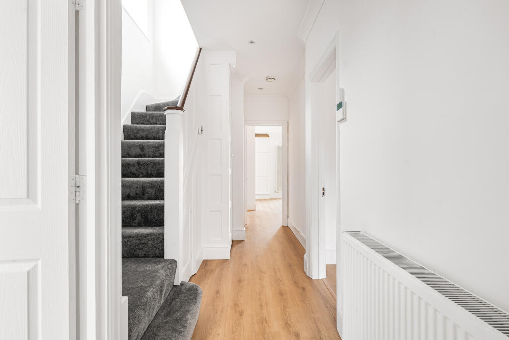 House in London - View 4