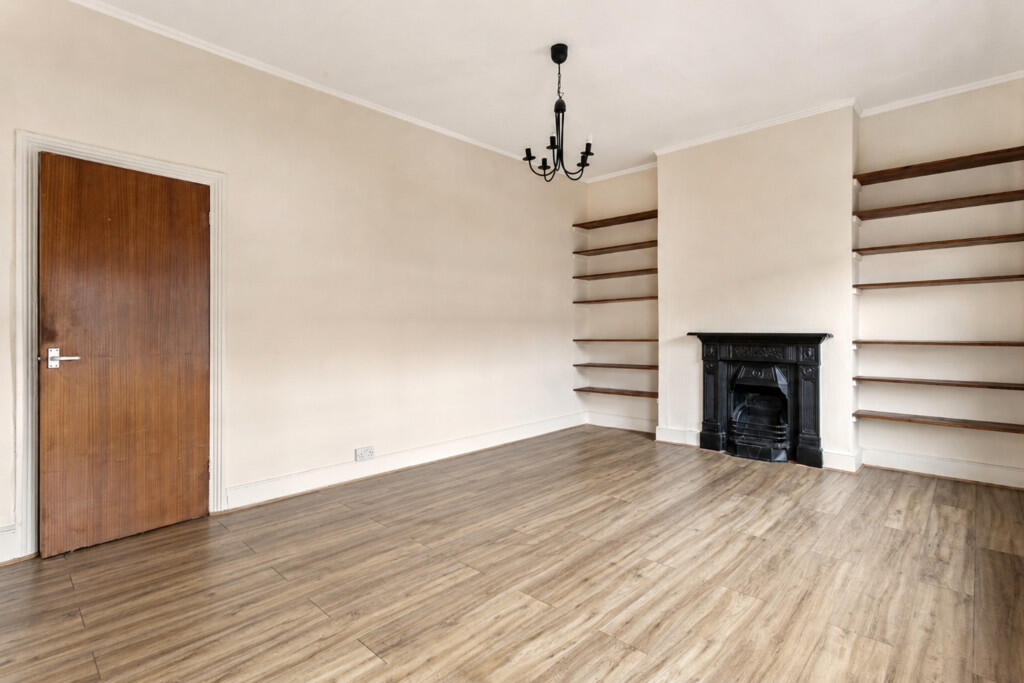 Apartment in London - View 5