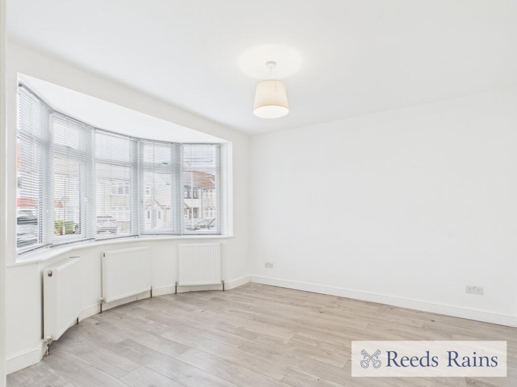 House in Romford - View 4
