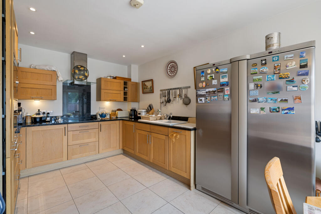 Parham House, Bramshott Place, King George's  Drive, Liphook, Hampshire, GU30 photo 4