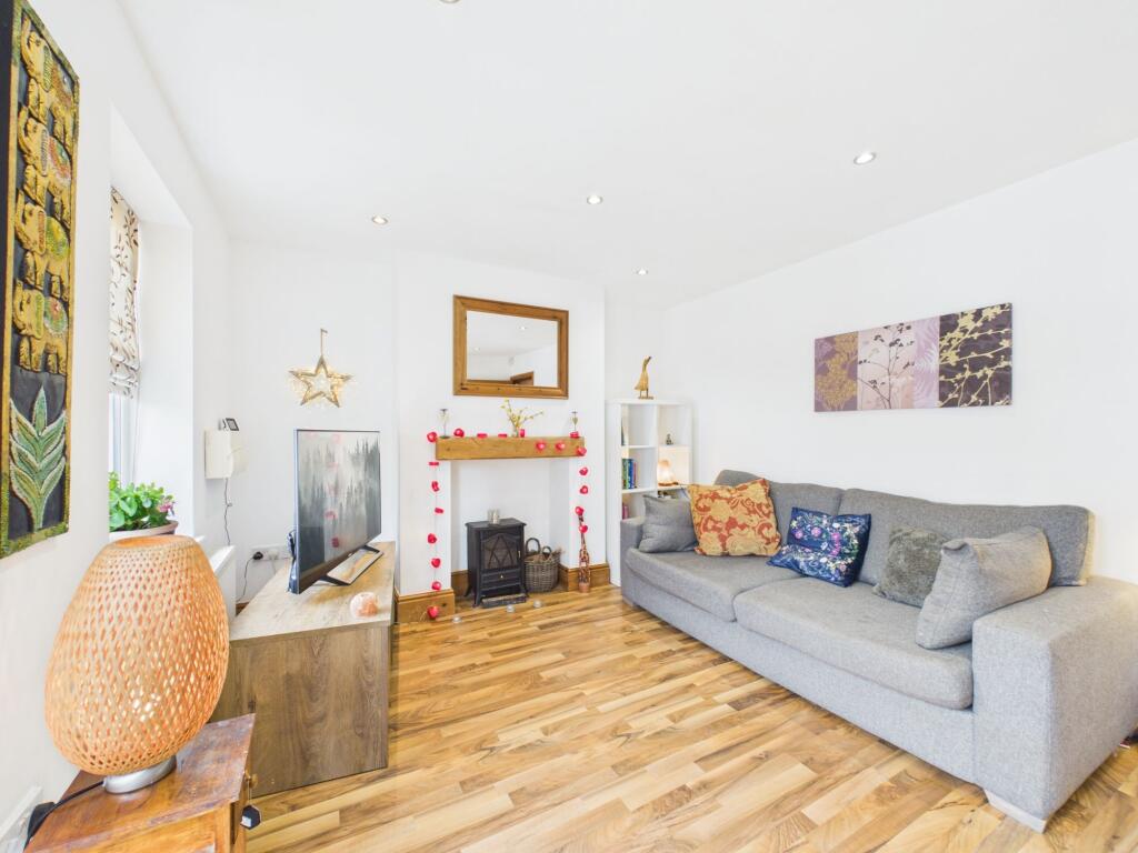 House in York - View 2