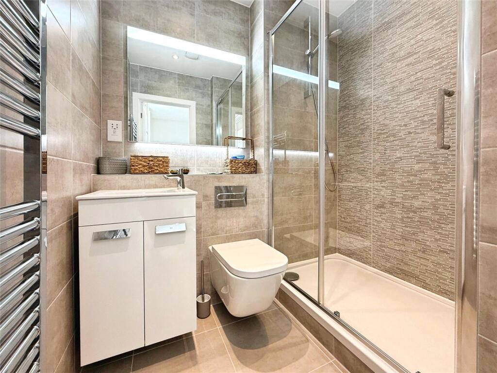 Apartment in Reading - More