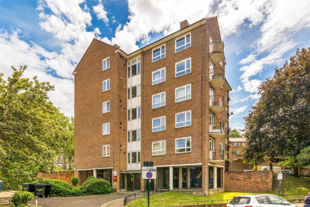 Apartment in London, Royal Borough of Greenwich - View 4