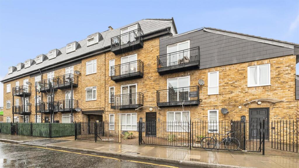 Main image of property: Selby Street, London