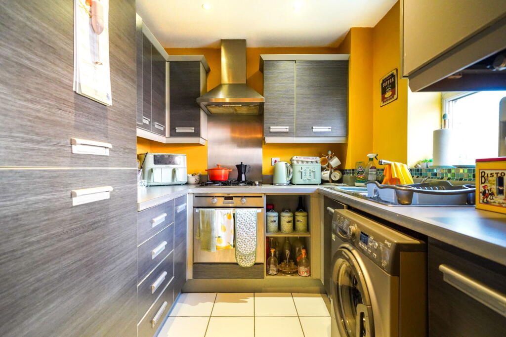 Additional image 5 of Snitterfield Drive, Shirley