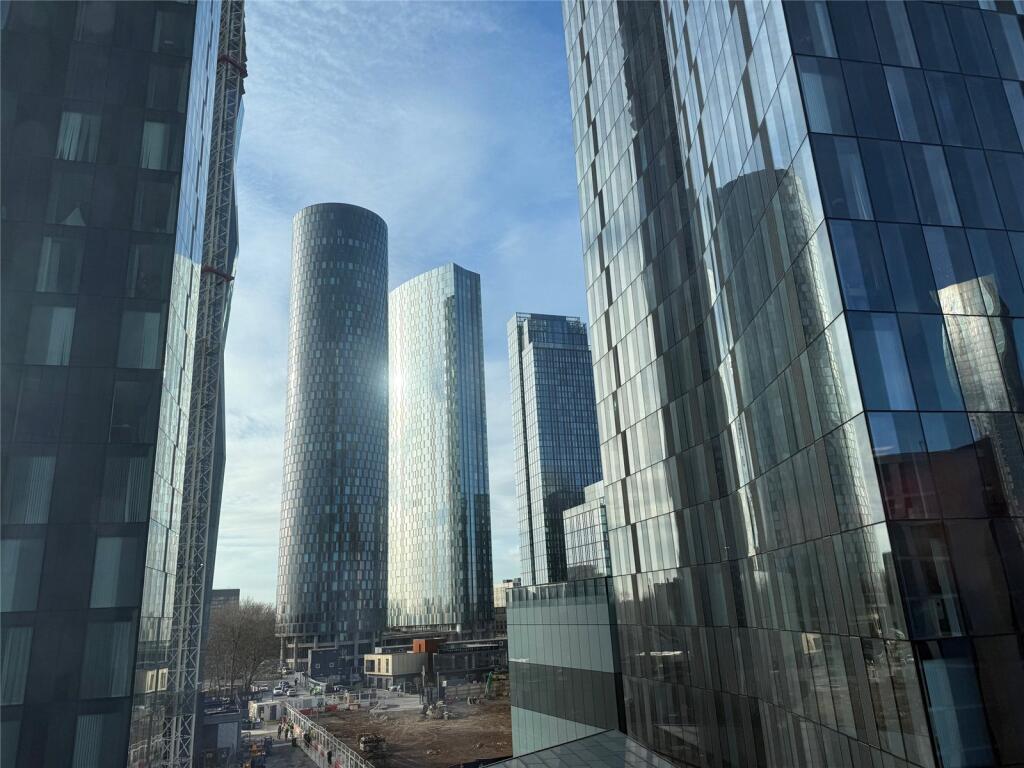 9 Owen Street, East Tower, Deansgate Square, Manchester, M15 photo 2