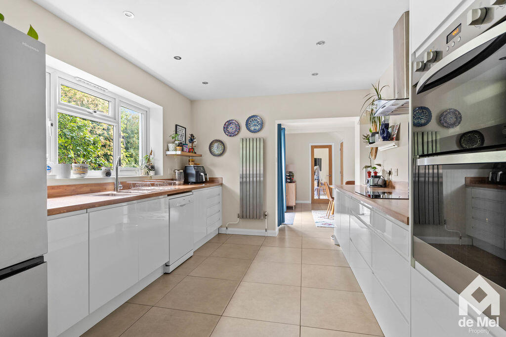 House in Cheltenham, Warden Hill, Tivoli - View 3
