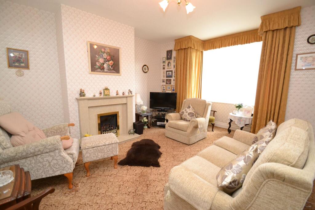 Cyprus Drive, Thackley, – pohled 2
