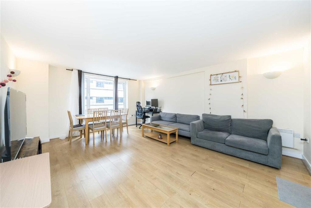 Apartment in London - View 2