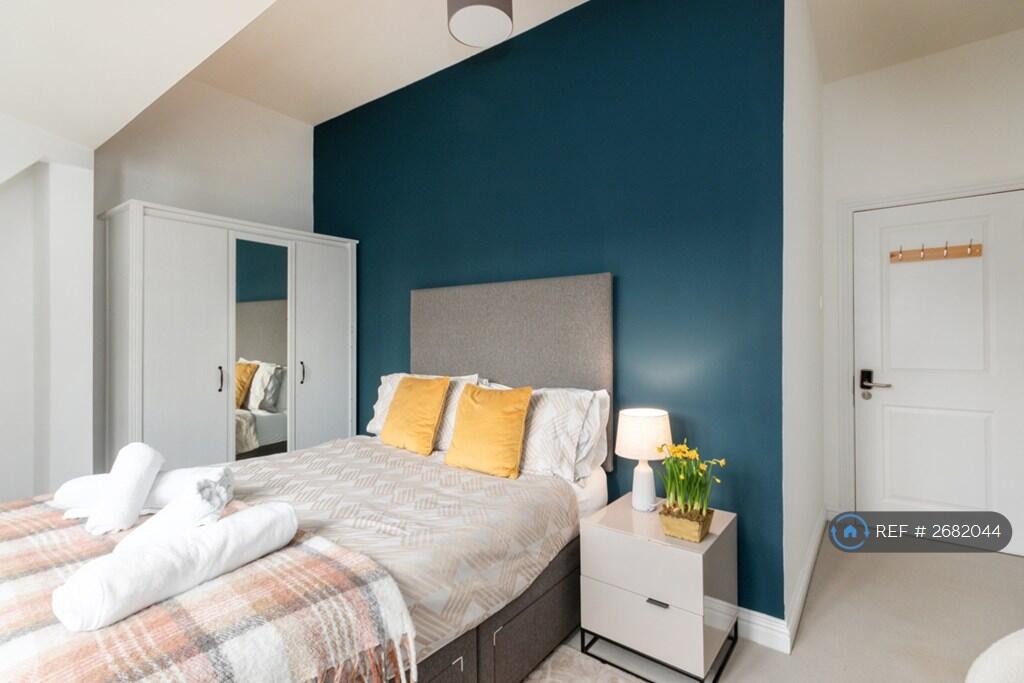 Main image of property: Broadwater Road, London, SW17