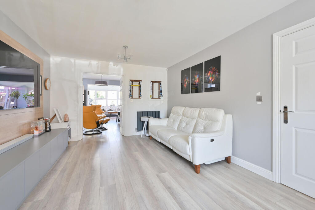 House in Watford - View 4