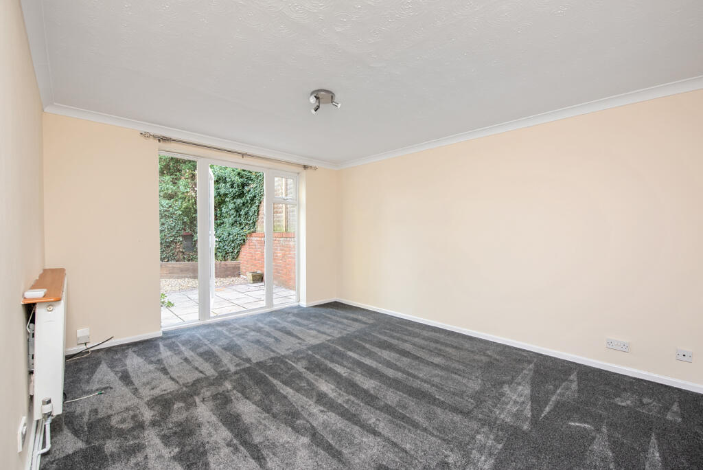 Apartment in Guildford - View 3