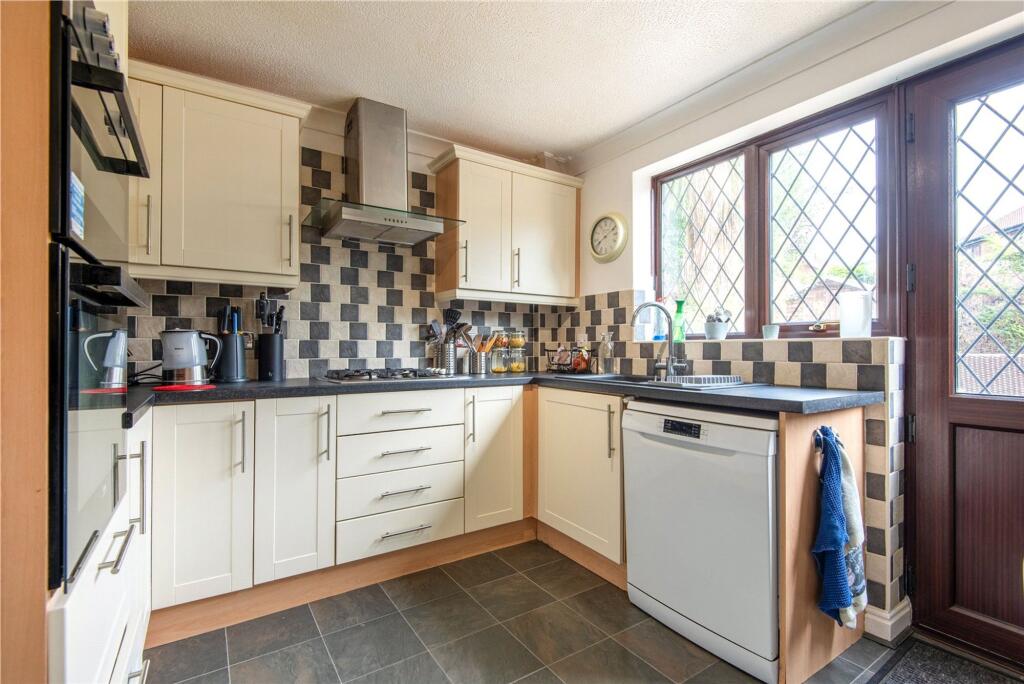 8, Mill Farm Drive, Telford, TF3 photo 3