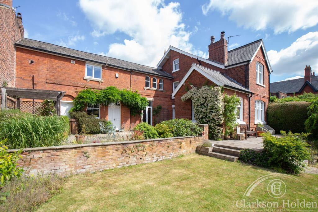 Main image of property: Higher Bank Road, Fulwood, Preston, PR2 8PD