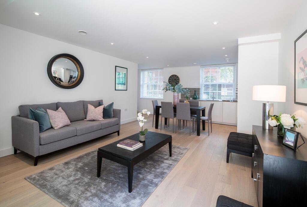 2-bed apartment on Sunbeam Road, North Acton, London, NW10, £625,000