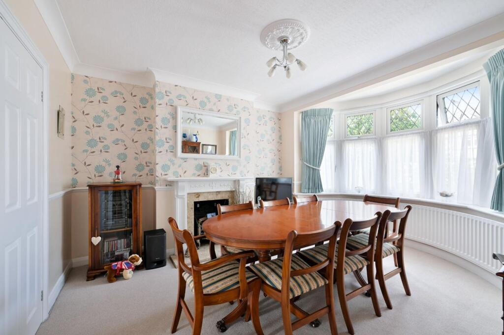 House in Worcester Park, Cuddington, Stoneleigh - View 4