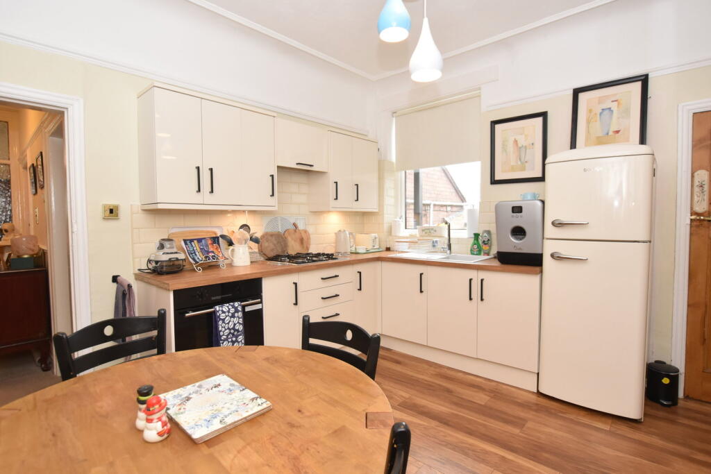 Apartment in Chester - View 4